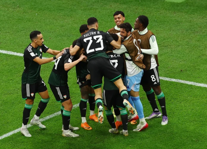 الإمارات تفوز على الجزائر بركلات الترجيح وتتأهل إلي نصف نهائي كأس العرب 2025.