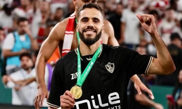 محمود بنتايك لاعب نادي الزمالك.