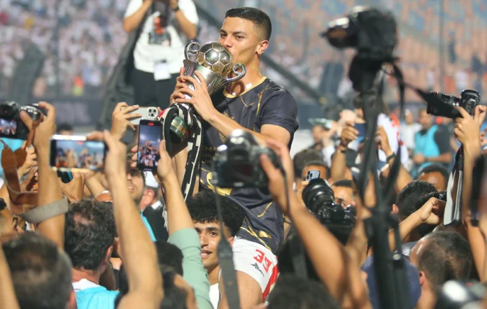 الزمالك بطل كأس الكونفدرالية الإفريقية 2024/2023.