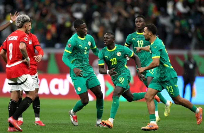 ساديو ماني يحتفل بهدف فوز السنغال على مصر في كان 2025.