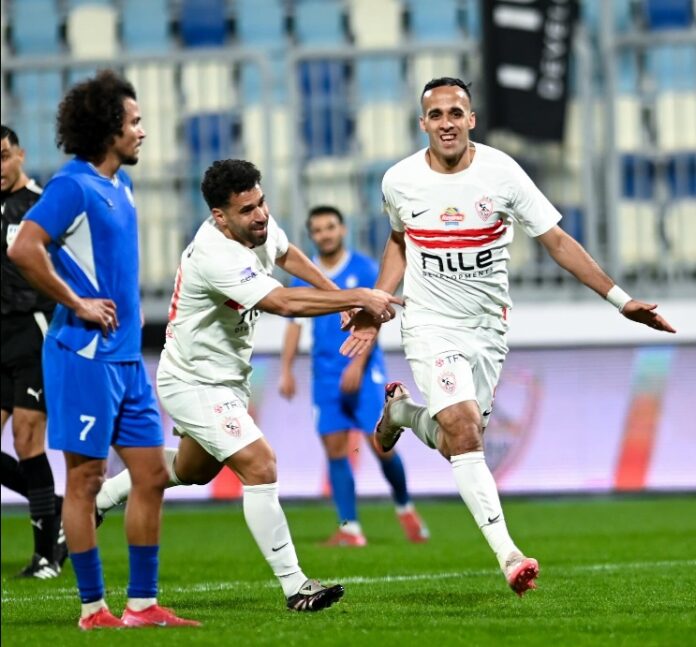 ناصر منسي يحتفل بهدف الفوز على سموحة فى الدوري المصري.