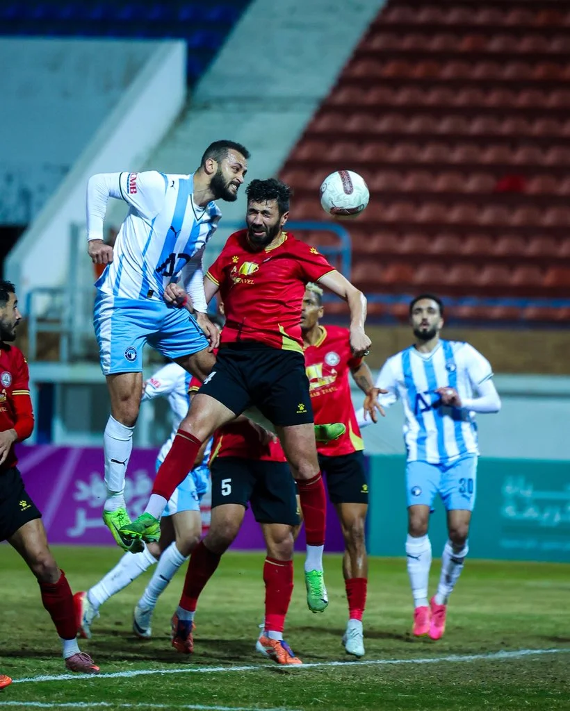 لحظة تسجيل مروان حمدي هدف بيراميدز الأول في حرس الحدود.