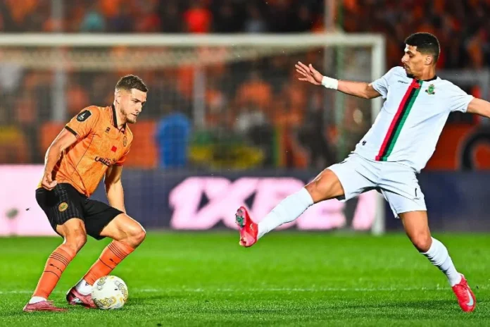 الجيش الملكي يخسر بهدف نظيف أمام نهضة بركان في نصف النهائي.