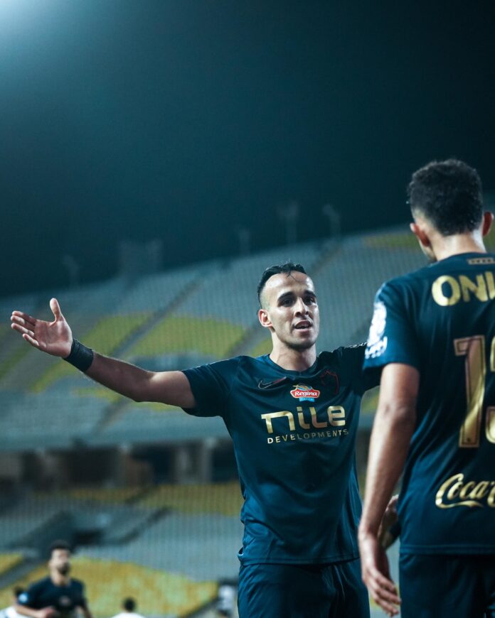 ناصر منسي نجم الزمالك من مباراة الفريق أمام المصري.